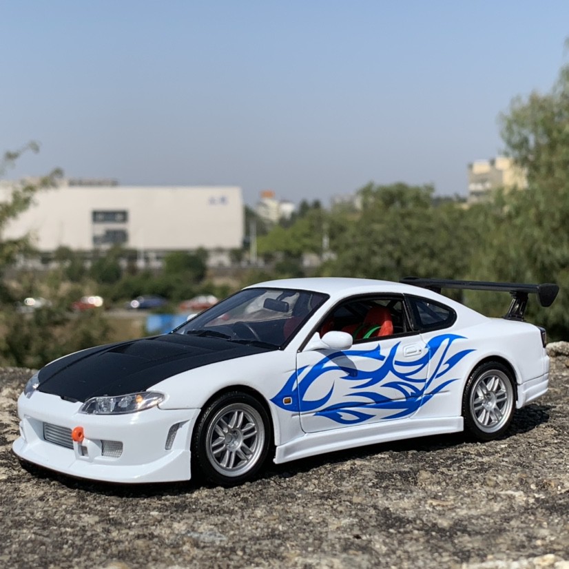 Mô Hình Xe Hơi Nissan Silvia S15 Bằng Hợp Kim Tỉ Lệ 1: 24