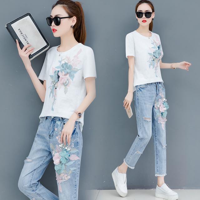 Set Áo Thun Ngắn Tay + Quần Jeans Rách Thời Trang 2022 Cho Nữ