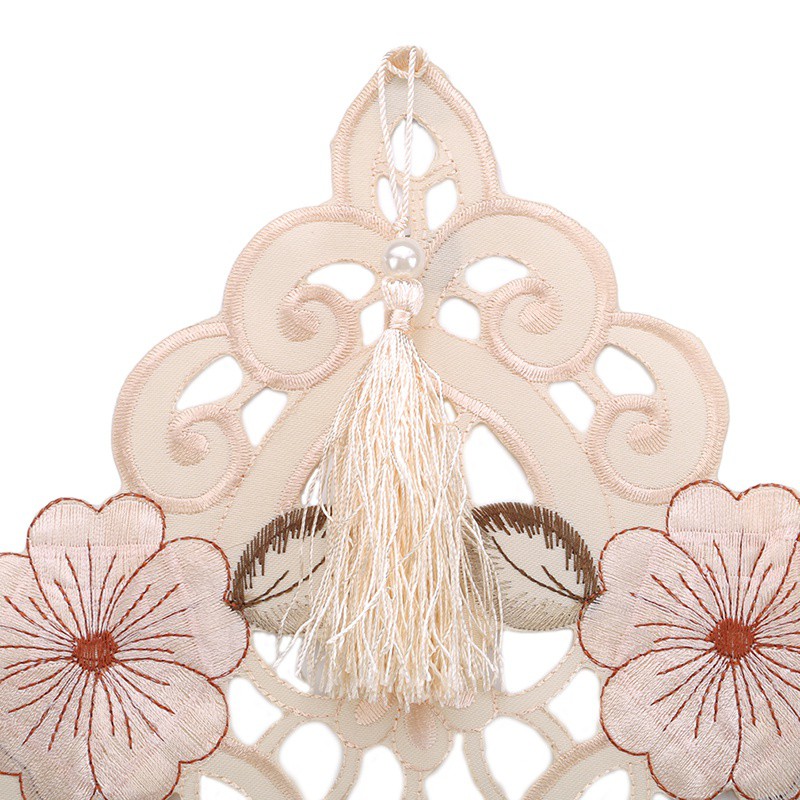 Khăn trải bàn thêu viền ren phong cách cổ điển