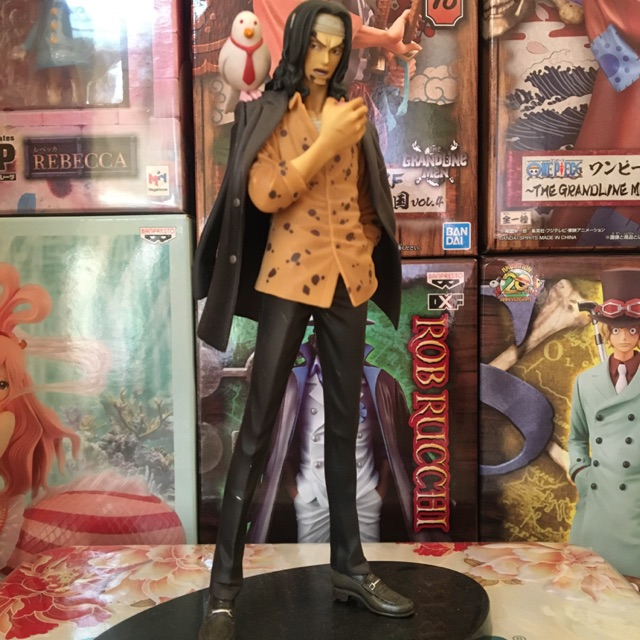 Mô hình onepiece lucci