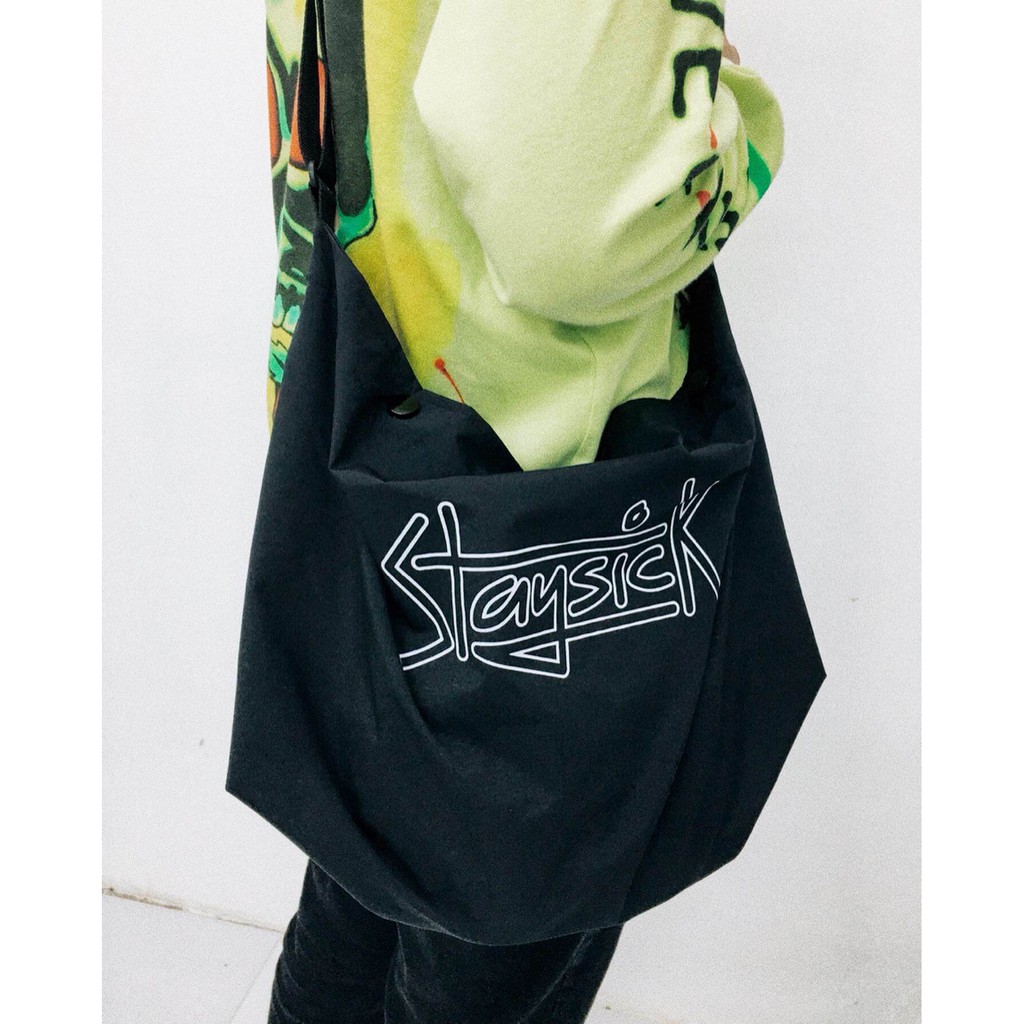 | STAYSICK | Túi đeo chéo Staysick phong cách đường phố