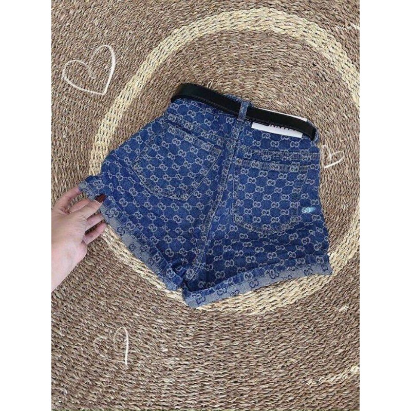 short Gucci lại thường. | BigBuy360 - bigbuy360.vn