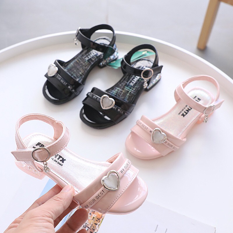 Sandal cho bé cái cao gót da bóng dẻo mềm cho bé mã mới SL2022