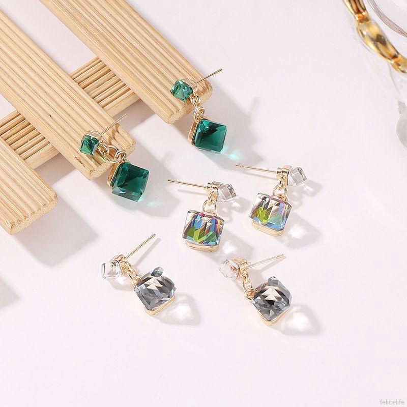 Hoa tai dáng dài thời trang dành cho nữ