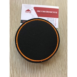 Lót ly vải nỉ màu đen có sẵn viền cam đường kính 9cm thấm hút nước tốt dùng cho quán cafe