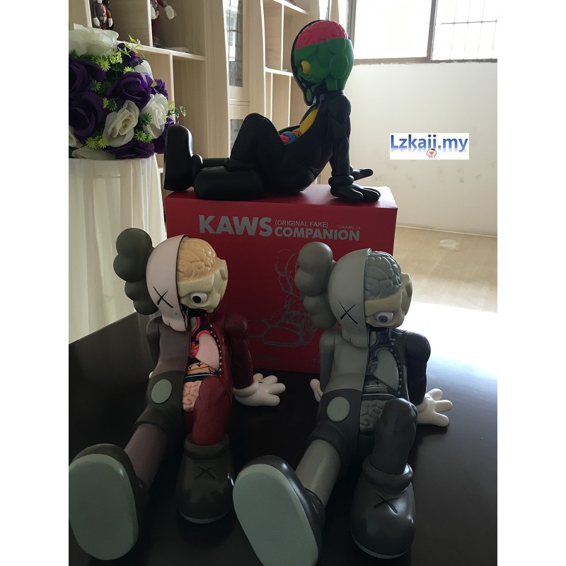 Mô hình nhân vật Kaws trang trí kiểu dáng độc đáo c;