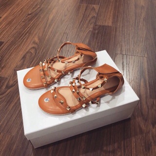 Sandal chiến binh đinh