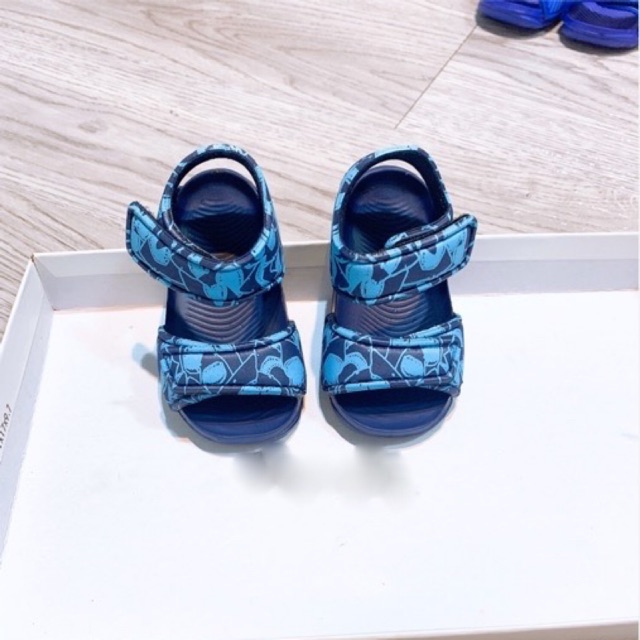 Sandal cho bé