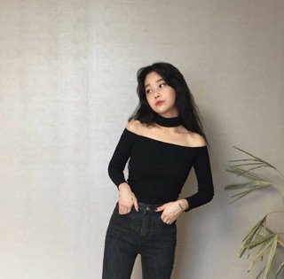 Combo gồm 2 Áo chocker len tăm
