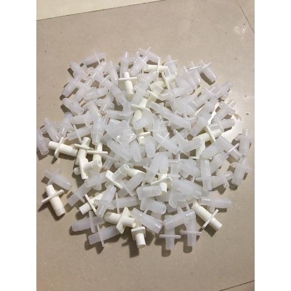 Khớp nối vòi nước ren trong cây nước nóng lạnh