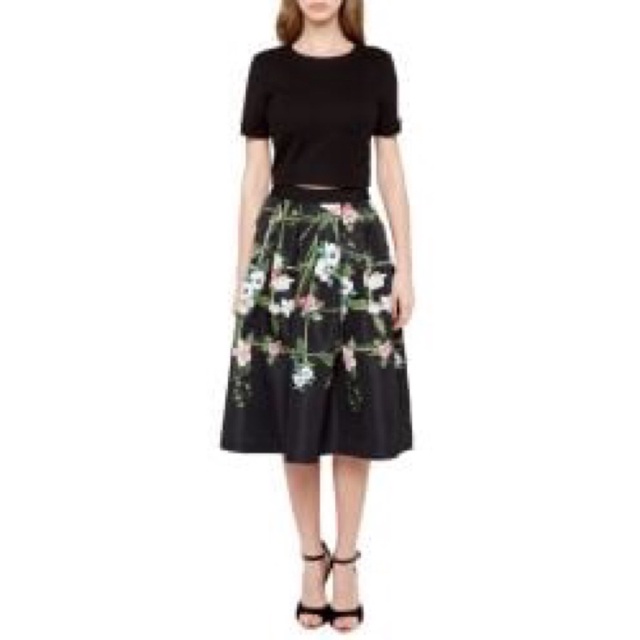 Đầm TED BAKER  🍀🍀🍀🍀