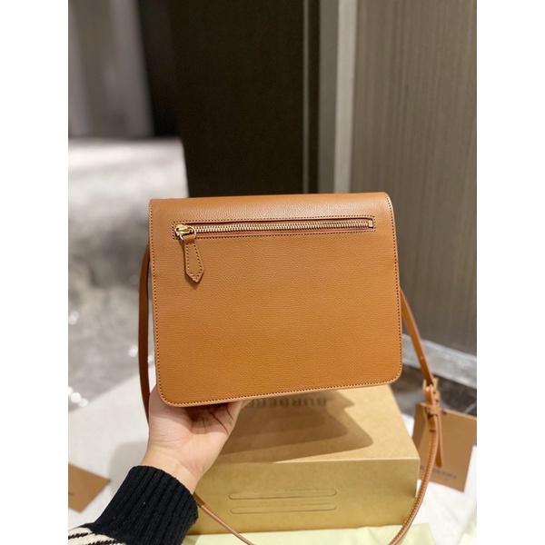 Túi xách Burberry size 25cm nhiều màu .
