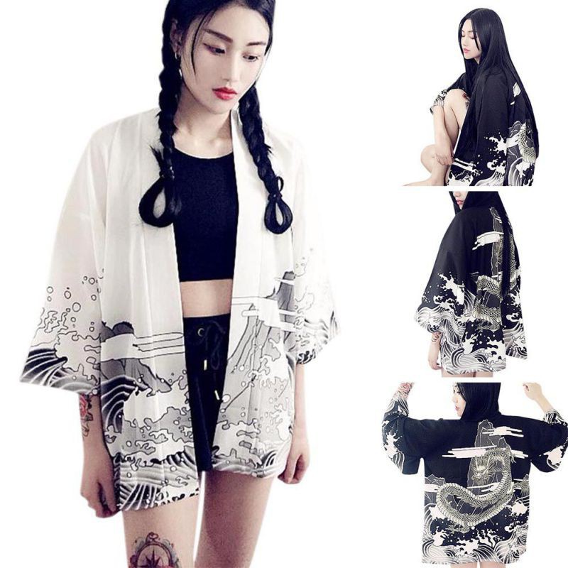 Áo Kimono hoạ tiết hoa cổ điển cho phái nữ