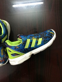 Giầy thể thao adidas