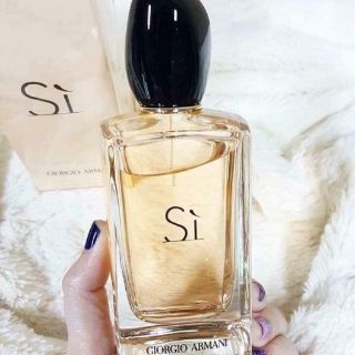 Nước hoa sì đỏ sì vàng