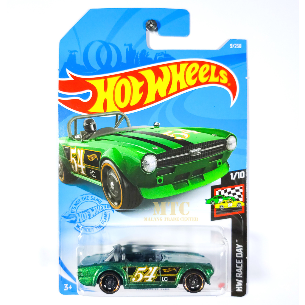 Hot Wheels Mô Hình Xe Đồ Chơi Triumph Tr6 Green Lot A 2021