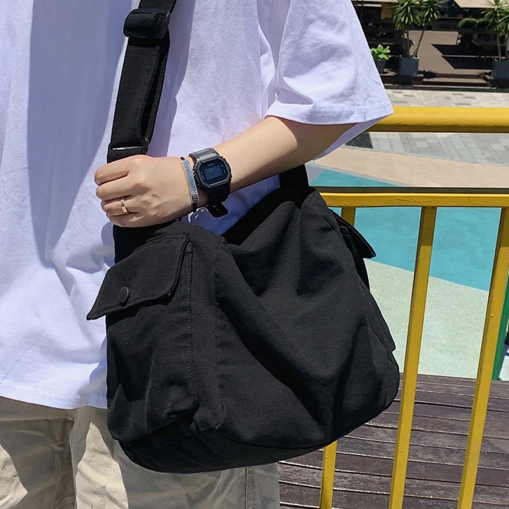Túi đeo chéo vải canvas có lót 2 túi hộp bên hông kiểu dáng hiện đại