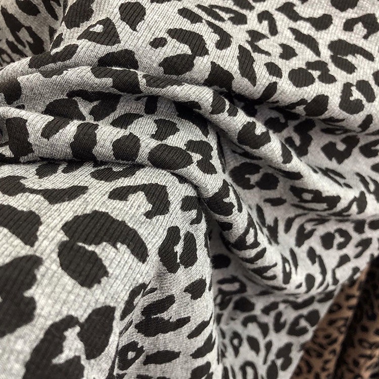 Áo Thun Nữ Dài Tay In Họa Tiết Da Báo Thời Trang