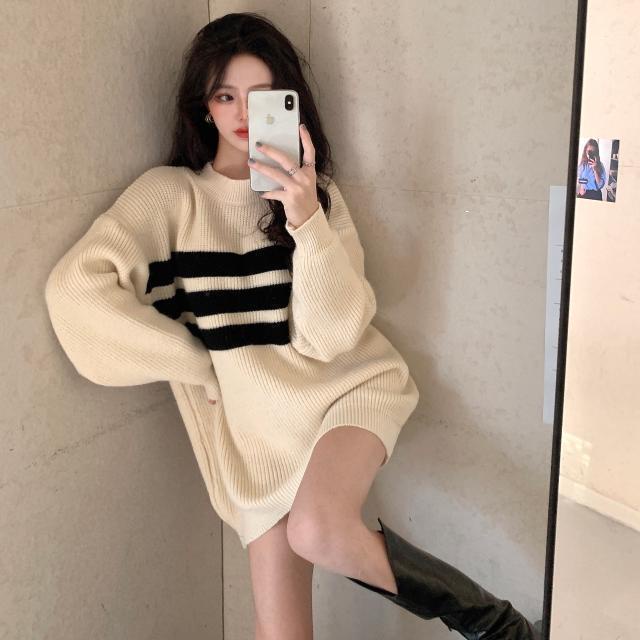 Áo sweater cổ tròn màu đen kẻ sọc phong cách Hàn Quốc cho nữ