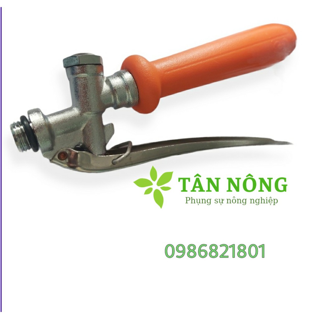 tay bóp bình xịt