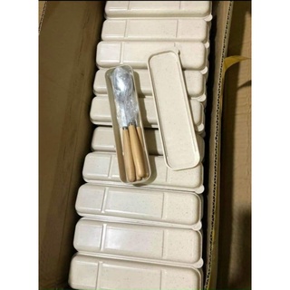 Bộ đũa dĩa thìa inox kèm hộp lúa mạch cao cấp