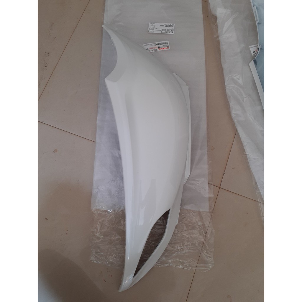 Ốp sườn Nozza 2007 - 2012 Yamaha Trắng