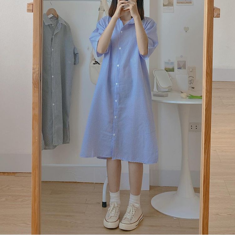 Váy Sơ Mi Họa Tiết Kẻ Sọc Xẻ Tà - Váy Form Suông - Titto Closet