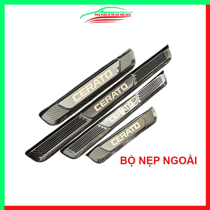 Ốp bậc cửa, nẹp bước chân Cerato 2019-2020 vân cacbon chống trầy bảo vệ trang trí xe