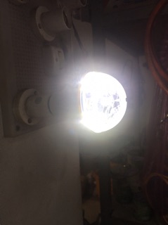 ĐÈN LED CẦU QUAY 2 CHẾ ĐỘ SÁNG