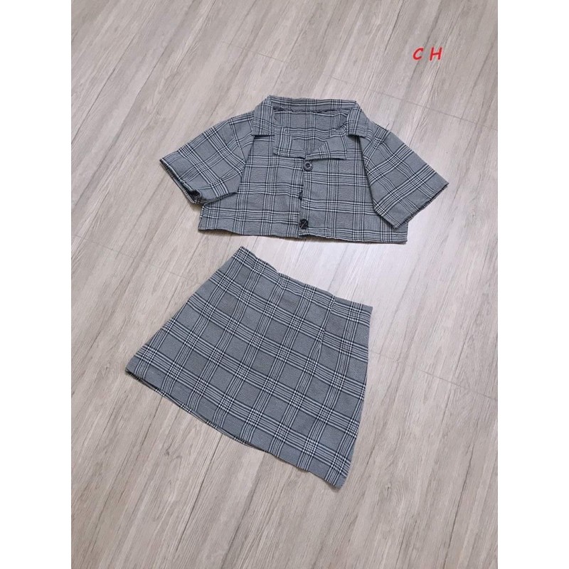 [Mã FAXANH245 giảm 10K đơn 50K] Sét váy kẻ vec chân váy kèm quần trong COB544 | BigBuy360 - bigbuy360.vn