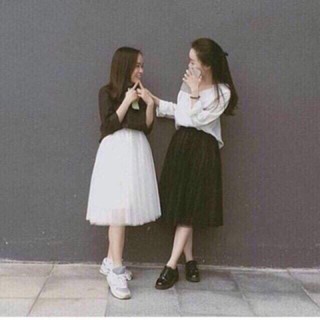CHÂN VÁY REN LƯỚI TRƠN
