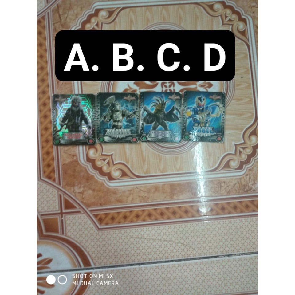 Thẻ anh hùng trái đất của Poca sưu tầm