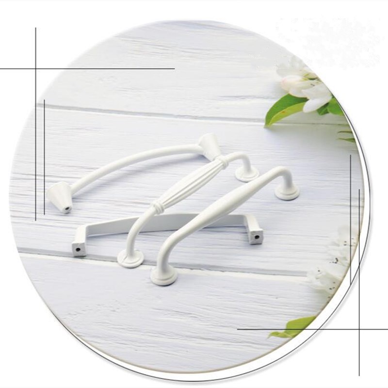 Tay Nắm Cửa Màu Trắng Bằng Nhôm Độc Đáo Tiện Dụng Cho Nhà Bếp