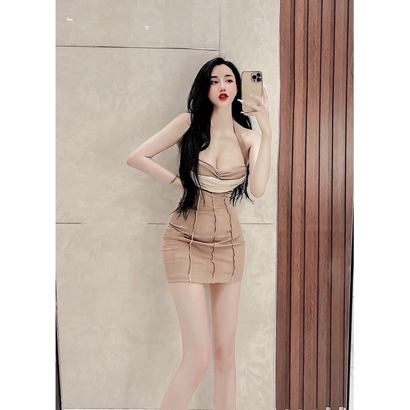 Đầm Maxxi Body Tay Ngắn Tà Xéo CELTNE Viền Bự