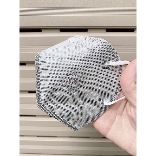 100 chiếc khẩu trang DKN95 Duy Khánh