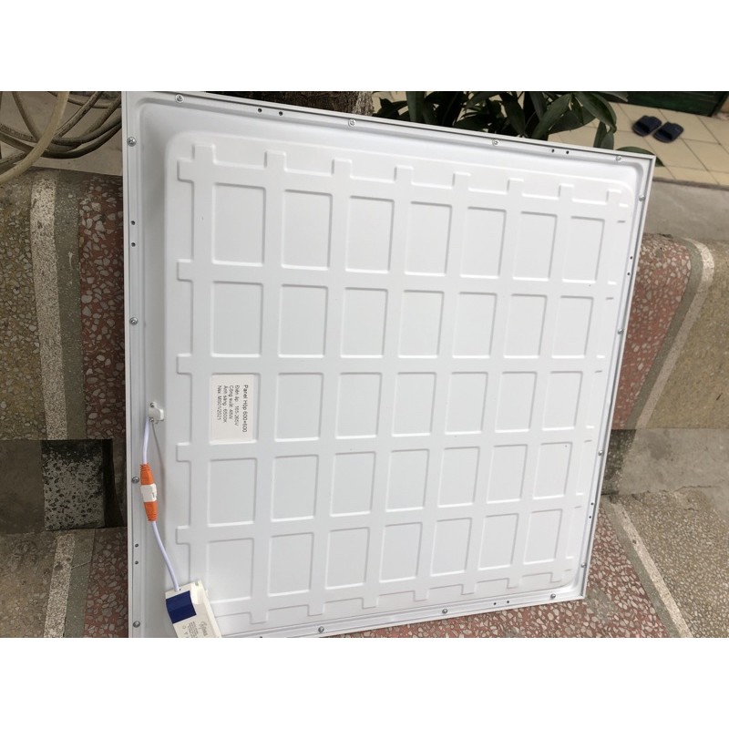 Đèn Panel 600x600mm lắp âm 48w Trần thả chắt lương siêu sáng