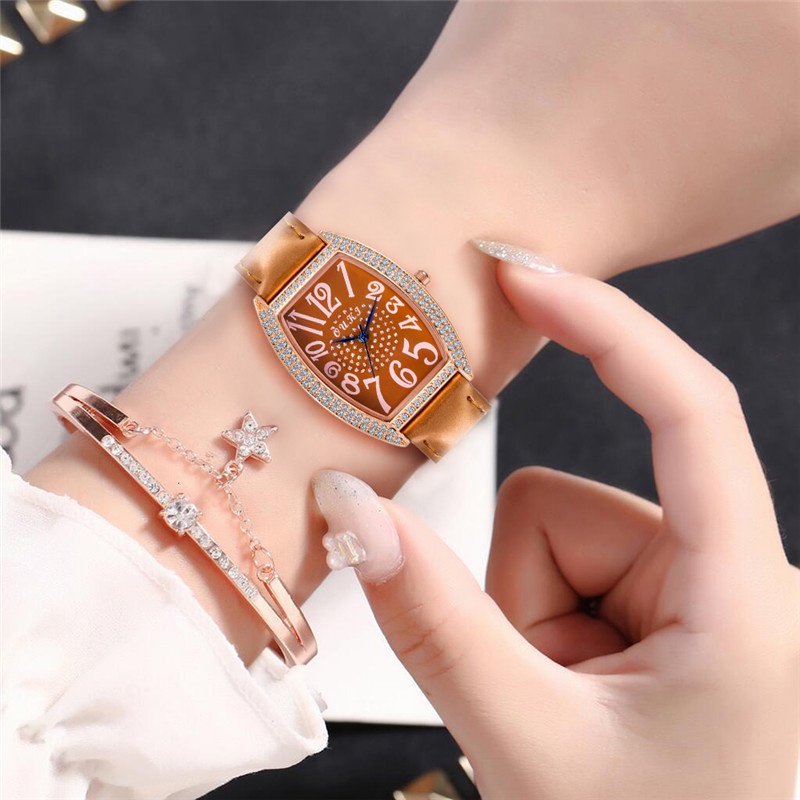 Đồng hồ quartz đính đá với dây đeo da
 | BigBuy360 - bigbuy360.vn