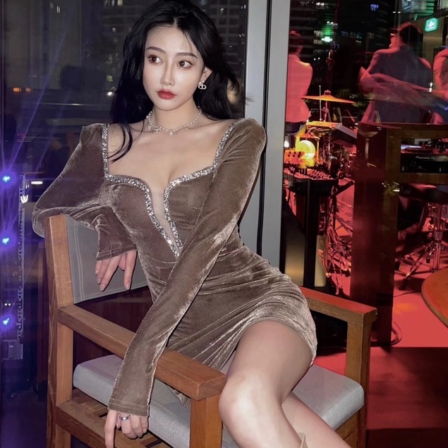 Váy Body Cổ V Viền Đá LSEOUL V1261 Ánh Kim Sang Trọng Quyến Rũ Phù Hợp Đi Tiệc