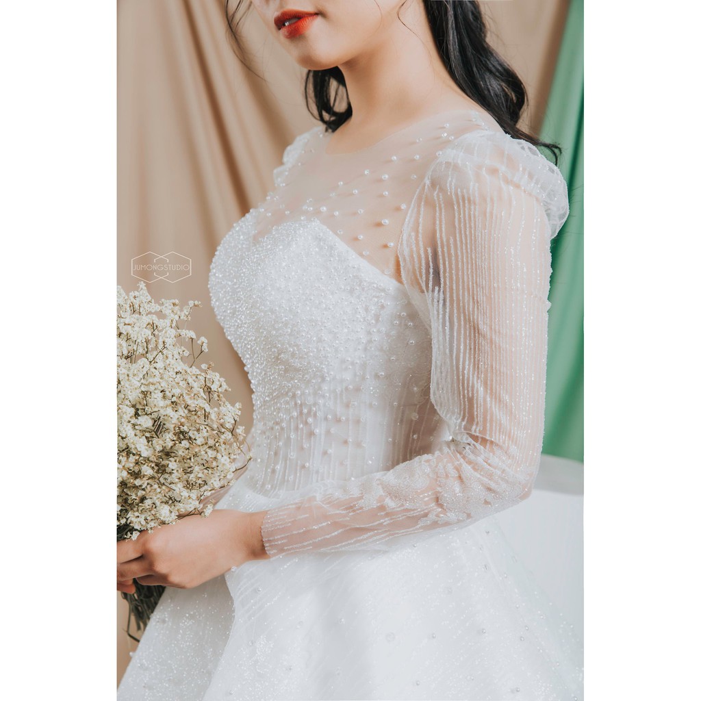 Váy cưới ren