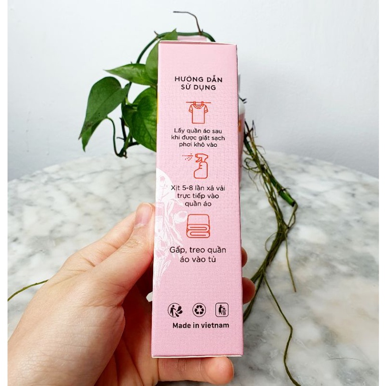 Xịt thơm quần áo hương nước hoa Mochi 100ml chính hãng 100%. An toàn tiện lợi