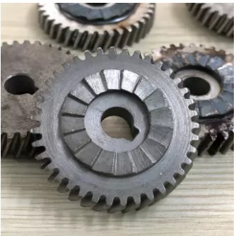 Nhông bánh răng khoan BOS.CH GSB 13RE 38 răng lỗ 8x41mm không gù