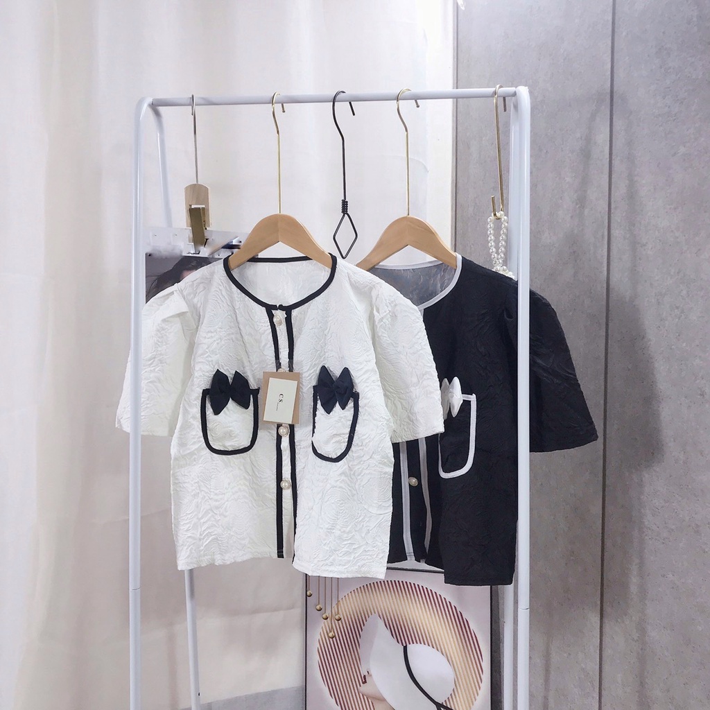 Áo Sơ Mi Nơ Túi Chất Gấm Xốp Ulzzang 2 Màu Đen Trắng