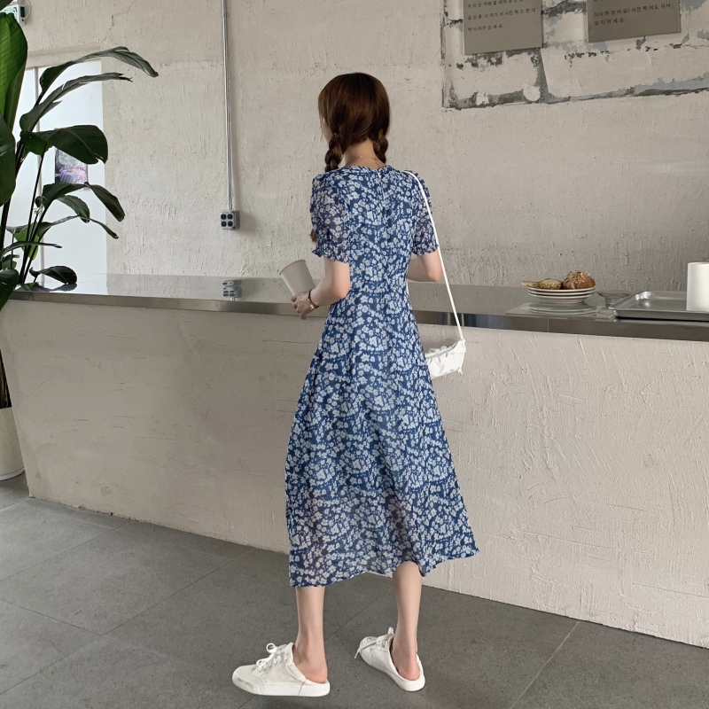 Đầm Tay Ngắn Chất Chiffon Hoạ Tiết Hoa Thiết Kế Cổ Chữ V Nữ Tính | BigBuy360 - bigbuy360.vn