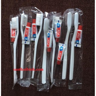 100 Bàn chải trắng xứ và kem cho khách sạn, nhà nghỉ (100 cái/bịch)