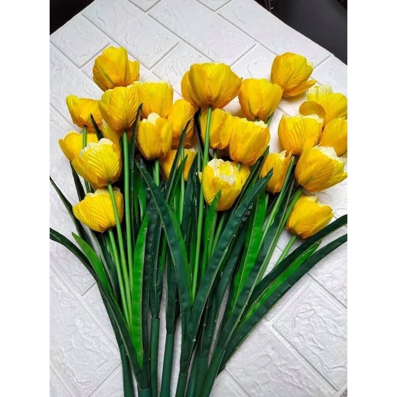 Hoa tulip  giả  cao su như thật _  cành 3 bông trang trí decor