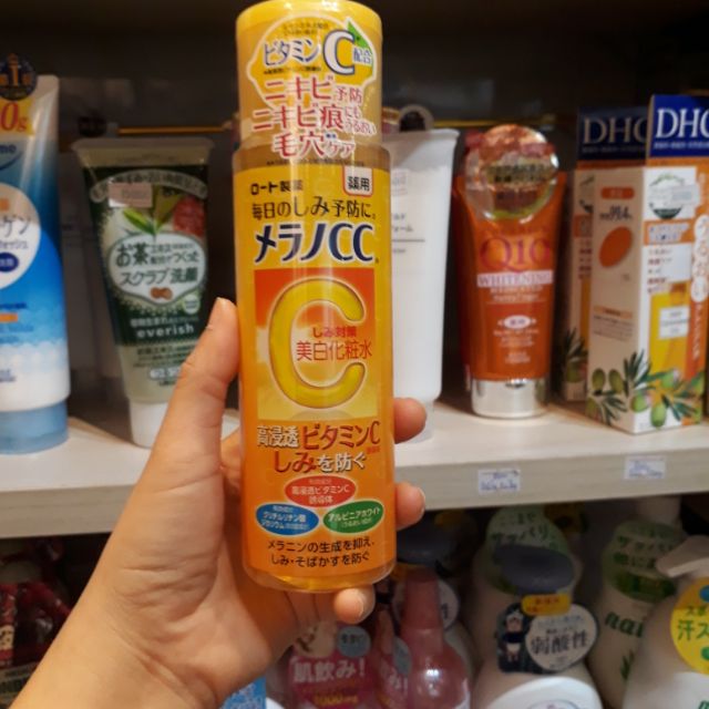 Nước hoa hồng CC Melano - Nhật