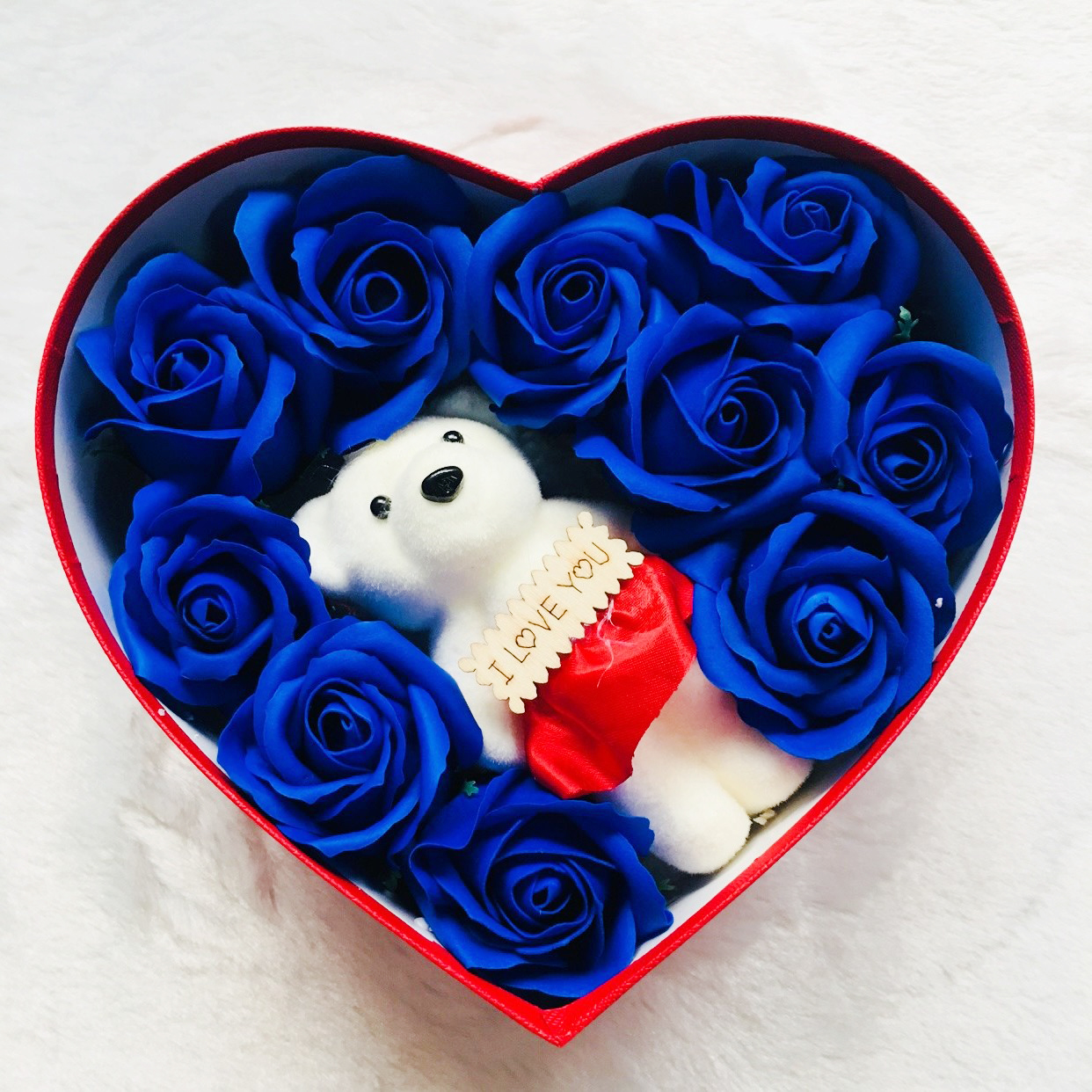 Quà lưu niệm tình yêu trái tim màu đỏ, hoa sáp màu xanh, gấu bông, quà tặng valentine, quà tặng sinh nhật siêu đẹp