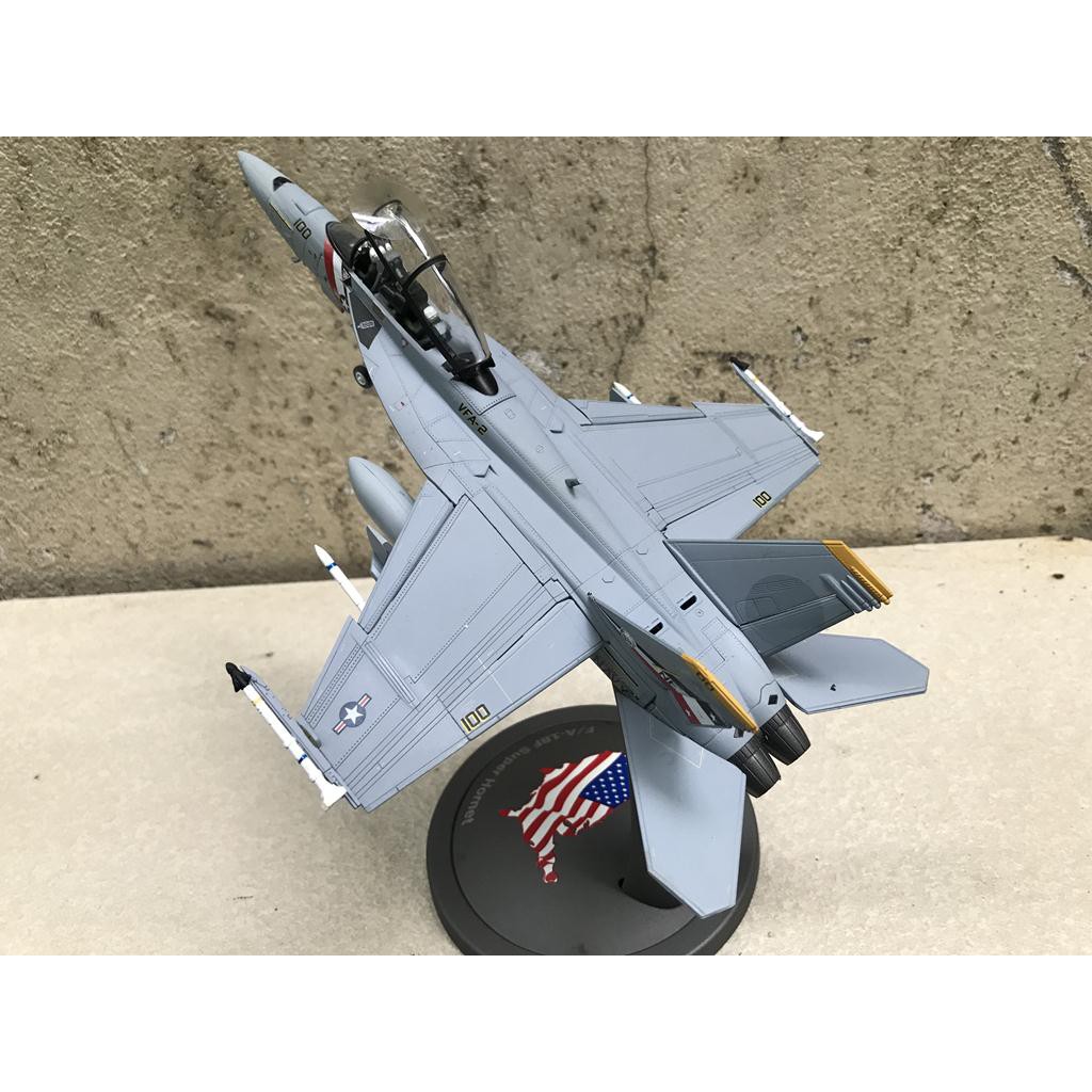 Mô hình Máy bay F/A-18F Super Hornet - 1:72