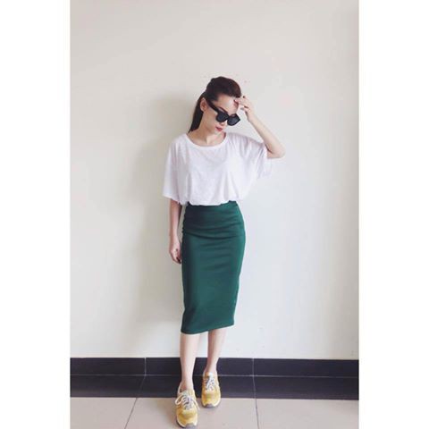 Chân váy bút chì công sở dáng dài hàng thiết kế | BigBuy360 - bigbuy360.vn