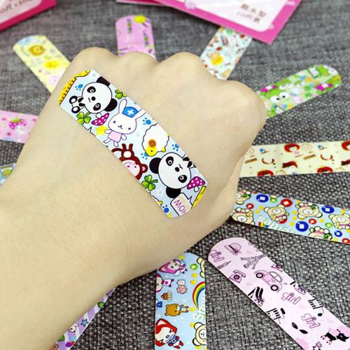 HỘP 100 MIẾNG BĂNG KEO CÁ NHÂN HÀN QUỐC HỌA TIẾT DỄ THƯƠNG - BĂNG KEO CÁ NHÂN DÍNH SIÊU CHẮC CHỐNG THẤM NƯỚC CỰC TỐT